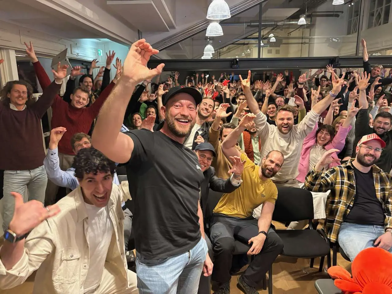 谷歌新论文把内存股价干崩了！KV cache 压缩 6 倍，网友：硅谷成真了